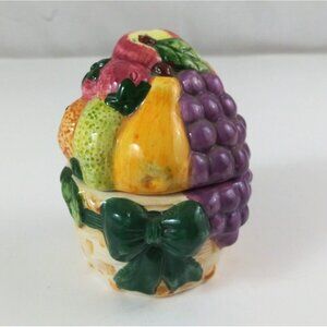 Vintage 1996 Young's Fruit Basket Stacking 4" Salt & Pepper Shakers
